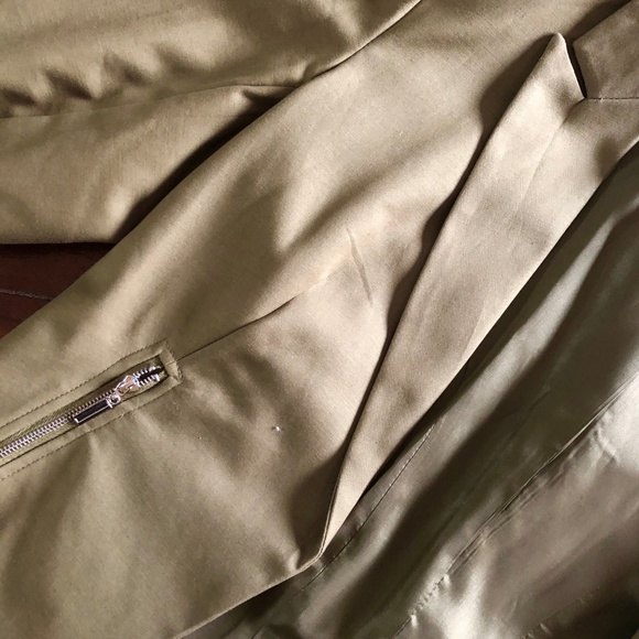 Green Blazer Tag On Original Price $69.00 - Picture 4 of 8